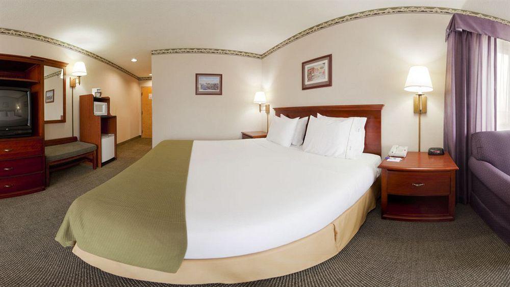 Round Hill Inn Orange المظهر الخارجي الصورة